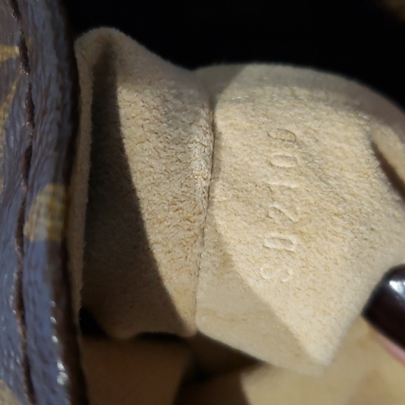 Louis Vuitton Artsy MM Monogram bag 😍 - Picture 11 of 15